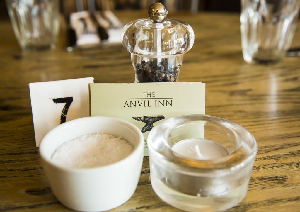 The Anvil Inn Blandford Forum Eksteriør billede